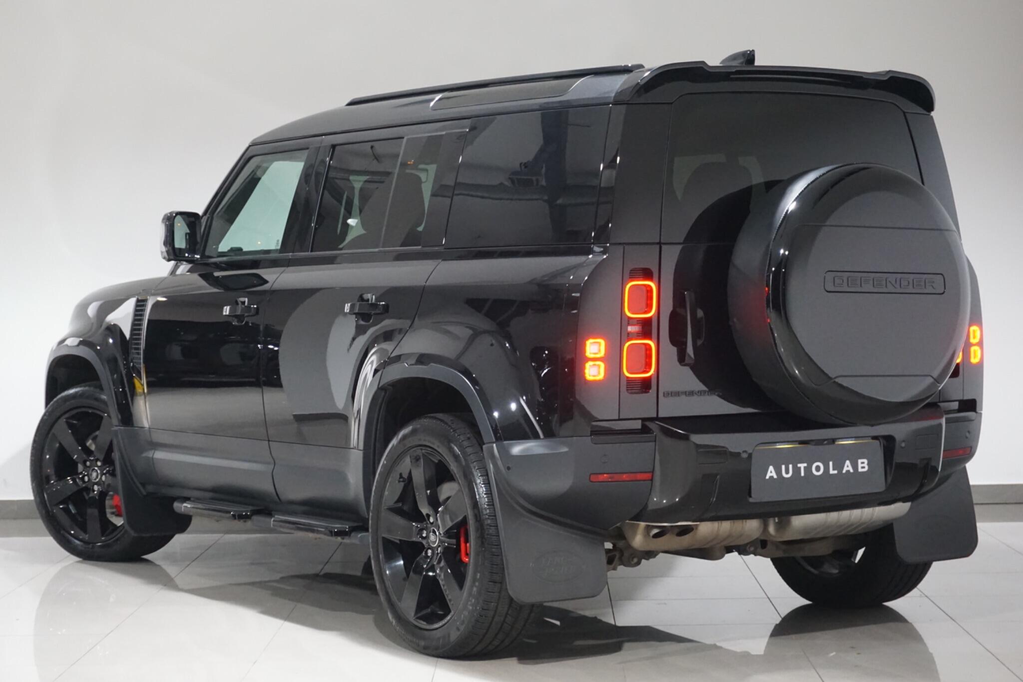 Land Rover Defender 110 3.0 D250 MHEV HSE Hard Top SUV 5dr Diesel Auto 4WD MWB Euro 6 (s/s) (250 ps)